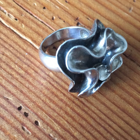 Silpada 925 sterling silver “flower in bloom” ring - Picture 2 of 5